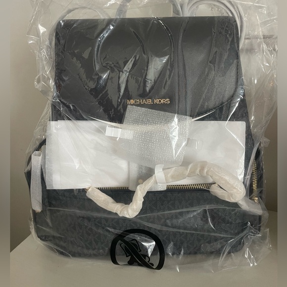 MICHAEL KORS BACKPACK Black /SIGNATURE backpack NEW - Picture 5 of 5